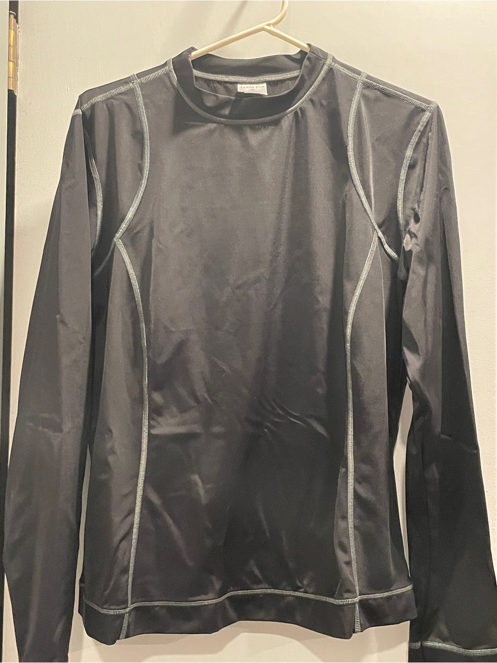 Lands End Black Long Sleeve  Athletic Top with Contrasting Stitching size XL
